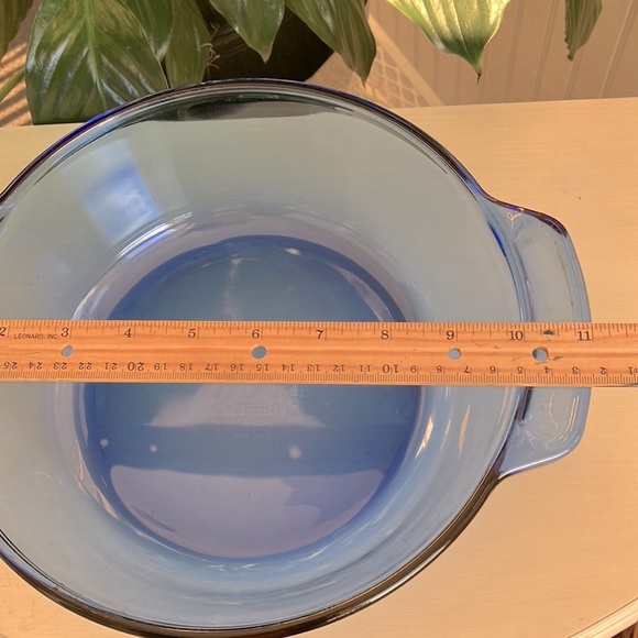 Cobalt Blue Anchor Hocking 2 Quart Casserole With Tab Handles - Picture 7 of 9